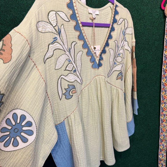 🔥115 NWT Easel Embroidered Sage Gauze Top Blouse - Picture 3 of 7